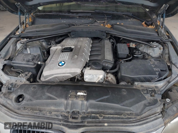 2006 BMW 5 Series 525i with VIN WBANE53596B992242, listed as a IAAI auction lot 41439708 with 176,575 mi miles and . Bid and sale history available at carsss.com. Image 10.