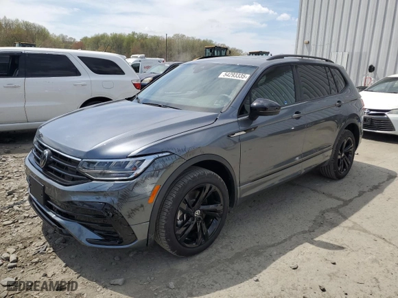 2024 Volkswagen Tiguan SE R-Line Black with VIN 3VV8B7AX3RM112370, listed as a Copart auction lot 54293335 with 3,330 mi miles and Salvage Title. Bid and sale history available at carsss.com. Image 1.