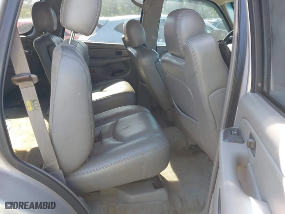 2004 Chevrolet Tahoe LT with VIN 1GNEC13Z24J249971, listed as a IAAI auction lot 42021072 with 367,657 mi miles. Bid and sale history available at carsss.com. Image 8.