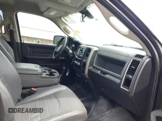 2017 Ram 2500 Tradesman z VIN 3C6UR4CJ1HG748189, wystawiony jako IAAI lot #42077420 z przebiegiem 175 256 mil mil oraz . Historia ofert i sprzedaży dostępna na DreamBid. Obrazek 5.