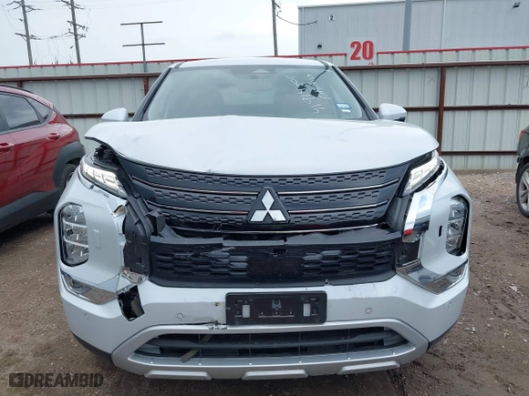 2024 Mitsubishi Outlander SE with VIN JA4J4VA82RZ026614, listed as a IAAI auction lot 41914406 with 27,743 mi miles. Bid and sale history available at carsss.com. Image 12.