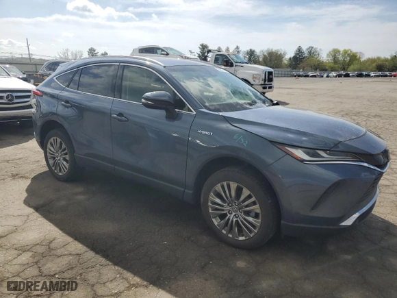 2021 Toyota Venza LE with VIN JTEAAAAH8MJ066190, listed as a Copart auction lot 54007625 with 14,867 mi miles and Salvage Title. Bid and sale history available at carsss.com. Image 4.