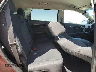 2017 Kia Sorento LX with VIN 5XYPG4A38HG200138, listed as a Copart auction lot 49133315 with 116,626 mi miles and Non Repairable. Bid and sale history available at carsss.com. Image 11.
