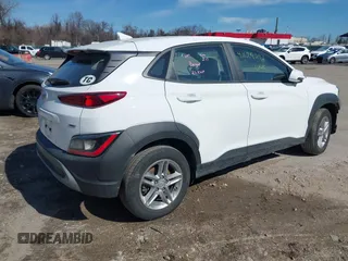2022 Hyundai Kona SE with VIN KM8K2CAB7NU808474, listed as a IAAI auction lot 41628297 with 31,738 mi miles. Bid and sale history available at carsss.com. Image 4.