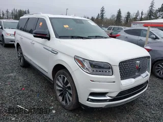 2021 Lincoln Navigator Reserve with VIN 5LMJJ2LT0MEL10489, listed as a IAAI auction lot 41588224 with 1 mi miles. Bid and sale history available at carsss.com. Image 1.
