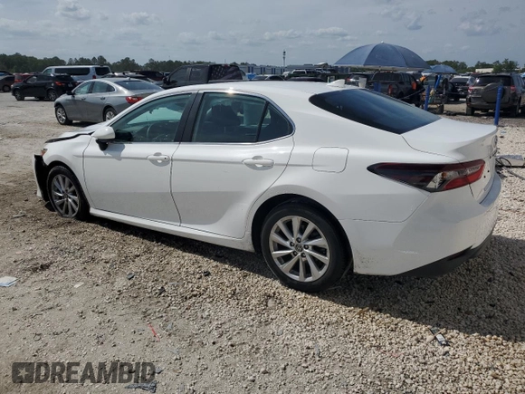2023 Toyota Camry LE z VIN 4T1C11AK1PU770237, wystawiony jako Copart lot #55590655 z przebiegiem 50 980 mil mil oraz Szkoda całkowita • Salvage title. Historia ofert i sprzedaży dostępna na DreamBid. Obrazek 2.
