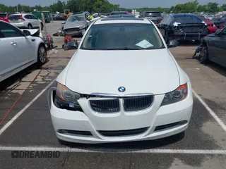 2007 BMW 3 Series 328i z VIN WBAVA33547KX83556, wystawiony jako IAAI lot #42302137 z przebiegiem 108 686 mil mil oraz . Historia ofert i sprzedaży dostępna na DreamBid. Obrazek 12.
