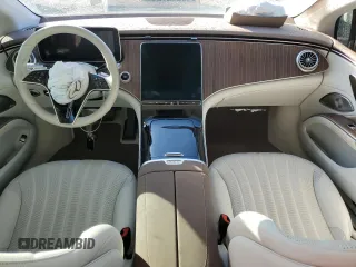 2022 Mercedes-Benz EQS 450+ z VIN W1KCG2DB9NA005060, wystawiony jako Copart lot #86318344 z przebiegiem Nie podano mil oraz Szkoda całkowita • Salvage title. Historia ofert i sprzedaży dostępna na DreamBid. Obrazek 8.