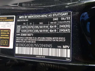 2022 Mercedes-Benz GLC 300 with VIN W1N0G8DB7NV394945, listed as a IAAI auction lot 42060999 with 17,332 mi miles and . Bid and sale history available at DreamBid. Image 9.
