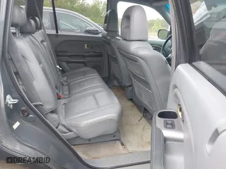 2003 Honda Pilot EX with VIN 2HKYF18533H579838, listed as a IAAI auction lot 41842015 with 195,976 mi miles. Bid and sale history available at carsss.com. Image 8.