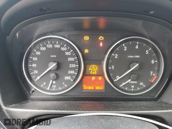 2009 BMW 3 Series 328i xDrive z VIN WBAPK73519A451824, wystawiony jako Copart lot #56158885 z przebiegiem 241 849 mil mil oraz Czysty tytuł • Clean title. Historia ofert i sprzedaży dostępna na DreamBid. Obrazek 9.