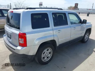 2013 Jeep Patriot Sport with VIN 1C4NJPBA7DD209591, listed as a IAAI auction lot 41945082 with 111,837 mi miles. Bid and sale history available at carsss.com. Image 4.