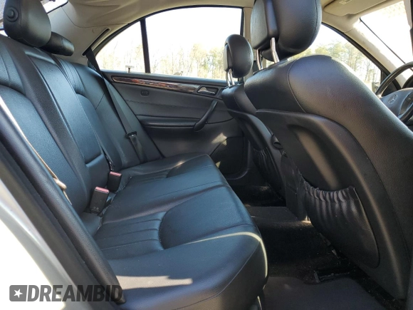 2005 Mercedes-Benz C 240 with VIN WDBRF81J55F631650, listed as a Copart auction lot 45498895 with 137,699 mi miles and Salvage Title. Bid and sale history available at DreamBid. Image 10.