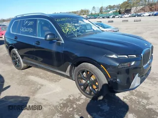 2023 BMW X7 xDrive40i z VIN 5UX23EM04P9P86560, wystawiony jako IAAI lot #41284910 z przebiegiem 13 661 mil mil oraz . Historia ofert i sprzedaży dostępna na DreamBid. Obrazek 1.