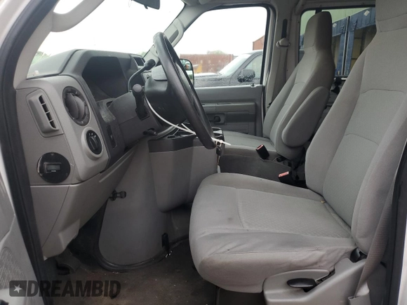 2012 Ford Econoline Passenger XL z VIN 1FBSS3BL5CDA38742, wystawiony jako Copart lot #62640235 z przebiegiem 97 890 mil mil oraz Szkoda całkowita • Salvage title. Historia ofert i sprzedaży dostępna na DreamBid. Obrazek 7.