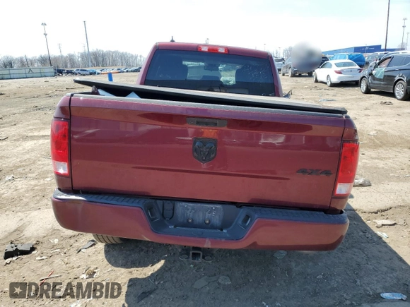 2019 Ram 1500 Express z VIN 1C6RR7FG2KS568503, wystawiony jako Copart lot #53268345 z przebiegiem 105 687 mil mil oraz Szkoda całkowita • Salvage title. Historia ofert i sprzedaży dostępna na DreamBid. Obrazek 6.
