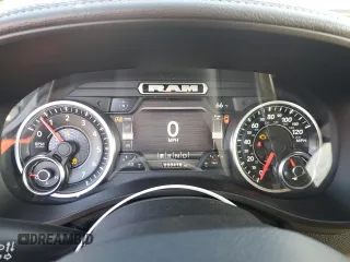 2019 Ram 1500 Laramie with VIN 1C6SRFDTXKN674871, listed as a Copart auction lot 77143314 with 30,418 mi miles and Salvage Title. Bid and sale history available at carsss.com. Image 9.