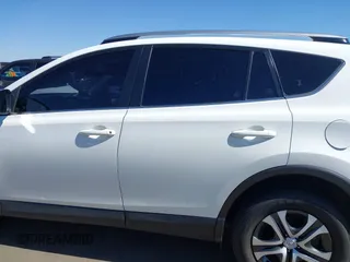 2017 Toyota RAV4 LE z VIN JTMZFREV7HJ143595, wystawiony jako IAAI lot #41626422 z przebiegiem 78 236 mil mil oraz . Historia ofert i sprzedaży dostępna na DreamBid. Obrazek 15.