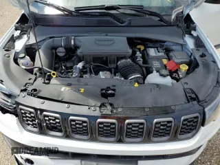 2025 Jeep Compass Latitude с VIN 3C4NJDBN5ST516783, выставлен на аукционе Copart как лот 58801145 с пробегом 2 863 миль миль и Списание • Salvage title. История ставок и продаж доступна на DreamBid. Изображение 12.