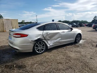 2017 Ford Fusion SE z VIN 3FA6P0H76HR184188, wystawiony jako Copart lot #60719075 z przebiegiem 105 377 mil mil oraz Czysty tytuł • Clean title. Historia ofert i sprzedaży dostępna na DreamBid. Obrazek 3.
