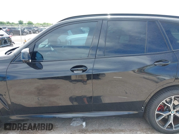 2022 BMW X5 xDrive40i with VIN 5UXCR6C0XN9N16790, listed as a IAAI auction lot 42304582 with 38,818 mi miles and . Bid and sale history available at DreamBid. Image 14.