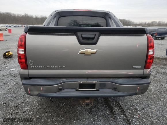 2009 Chevrolet Avalanche LT w/2LT with VIN 3GNFK22069G219929, listed as a Copart auction lot 82619804 with 189,811 mi miles and Salvage Title. Bid and sale history available at carsss.com. Image 6.