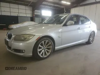 2011 BMW 3 Series 328i xDrive z VIN WBAPK5G57BNN27639, wystawiony jako Copart lot #57592005 z przebiegiem 120 629 mil mil oraz Szkoda całkowita • Salvage title. Historia ofert i sprzedaży dostępna na DreamBid. Obrazek 1.
