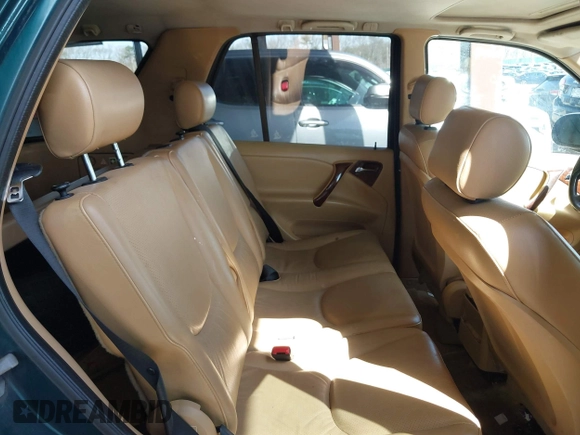 1998 Mercedes-Benz M-Class with VIN 4JGAB54E0WA024864, listed as a IAAI auction lot 39138301 with 200,546 mi miles. Bid and sale history available at carsss.com. Image 8.