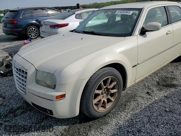 2008 Chrysler 300 Touring with VIN 2C3LA53G08H137189, listed as a Copart auction lot 51606965 with 193,323 mi miles and Salvage Title. Bid and sale history available at carsss.com. Image 11.