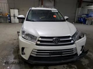 2018 Toyota Highlander SE with VIN 5TDJZRFH3JS525869, listed as a Copart auction lot 50181655 with Not provided miles and Salvage title. Bid and sale history available at DreamBid. Image 5.