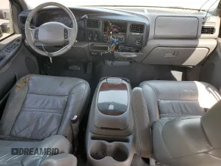 2000 Ford Excursion Limited с VIN 1FMNU42S7YED18014, выставлен на аукционе Copart как лот 52730495 с пробегом 153 596 миль миль и Списание • Salvage title. История ставок и продаж доступна на DreamBid. Изображение 8.