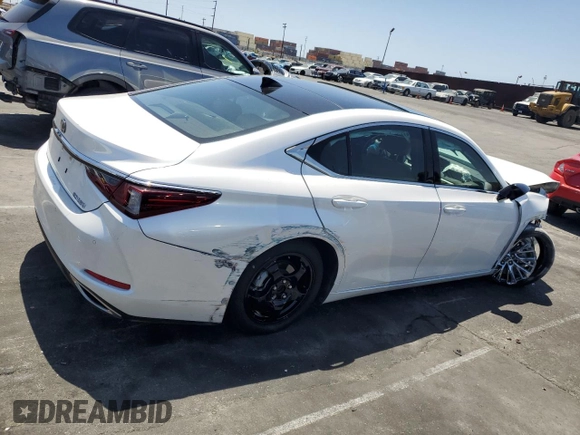 2019 Lexus ES 350 with VIN 58ABZ1B10KU024504, listed as a Copart auction lot 61675655 with 35,124 mi miles and Salvage title. Bid and sale history available at DreamBid. Image 3.