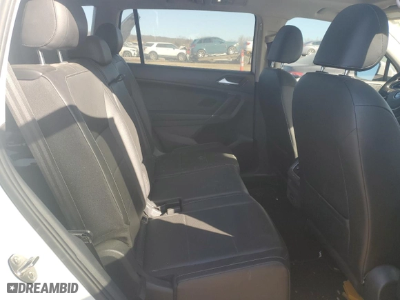 2018 Volkswagen Tiguan SEL with VIN 3VV3B7AX1JM091002, listed as a Copart auction lot 46902485 with 91,684 mi miles and Salvage Title. Bid and sale history available at carsss.com. Image 10.