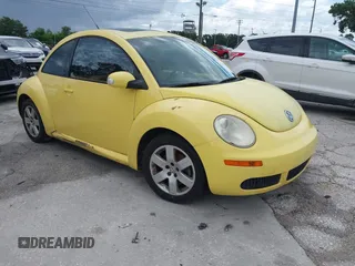 2007 Volkswagen Beetle with VIN 3VWRW31C97M506706, listed as a IAAI auction lot 42510902 with 64,200 mi miles and . Bid and sale history available at DreamBid. Image 1.