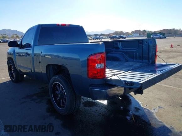 2009 Chevrolet Silverado 1500 with VIN 1GCEC24039Z215240, listed as a IAAI auction lot 41308199 with 104,662 mi miles and . Bid and sale history available at DreamBid. Image 3.