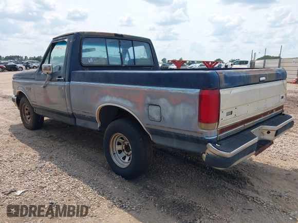 1990 Ford F-150 z VIN 1FTDF15Y0LLB15639, wystawiony jako IAAI lot #42384573 z przebiegiem 94 885 mil mil oraz . Historia ofert i sprzedaży dostępna na DreamBid. Obrazek 3.
