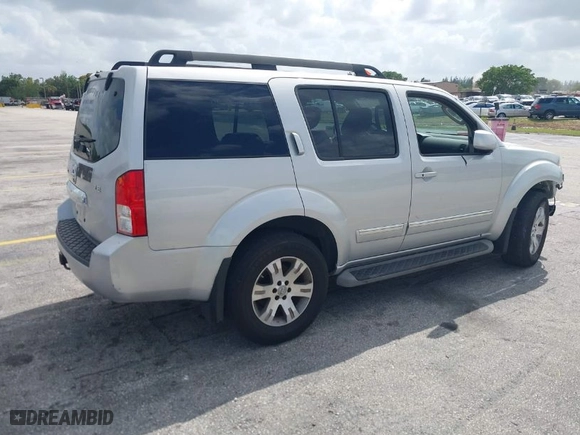 2011 Nissan Pathfinder LE with VIN 5N1AR1NB9BC628744, listed as a IAAI auction lot 41975483 with 93,632 mi miles. Bid and sale history available at carsss.com. Image 4.