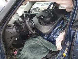 2017 MINI Hardtop 4 Door Cooper S z VIN WMWXU3C58H2D31839, wystawiony jako Copart lot #85902094 z przebiegiem Nie podano mil oraz Nie do naprawy • Non repairable. Historia ofert i sprzedaży dostępna na DreamBid. Obrazek 7.