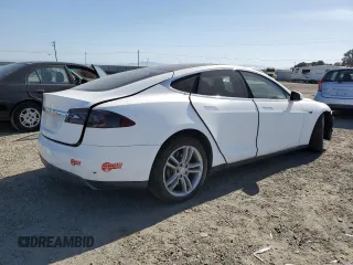 2014 Tesla Model S 60 z VIN 5YJSA1S11EFP41087, wystawiony jako Copart lot #58346805 z przebiegiem Nie podano mil oraz Szkoda całkowita • Salvage title. Historia ofert i sprzedaży dostępna na DreamBid. Obrazek 3.