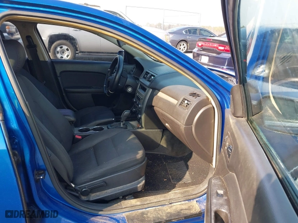 2012 Ford Fusion SE with VIN 3FAHP0HA9CR417509, listed as a IAAI auction lot 40708575 with 206,094 mi miles. Bid and sale history available at carsss.com. Image 5.