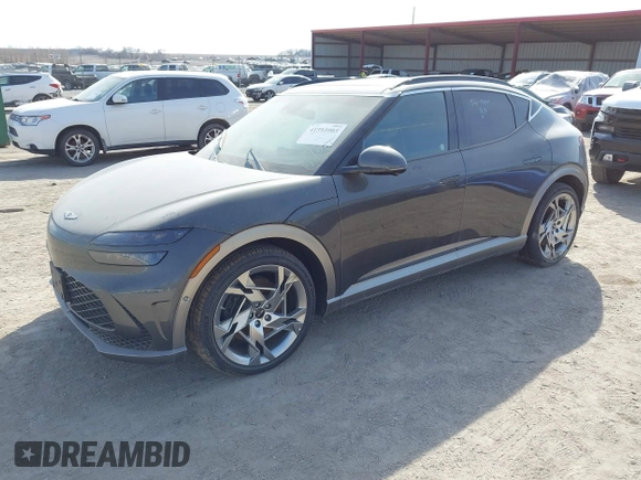 2024 Genesis GV60 z VIN KMUKEDSBXRU021487, wystawiony jako IAAI lot #41593903 z przebiegiem 10 961 mil mil oraz . Historia ofert i sprzedaży dostępna na DreamBid. Obrazek 2.