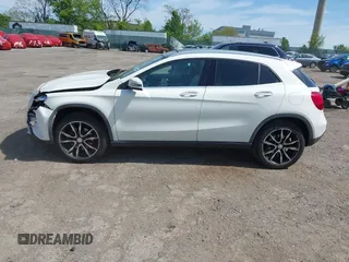 2017 Mercedes-Benz GLA 250 z VIN WDCTG4GB6HJ305946, wystawiony jako IAAI lot #42154730 z przebiegiem 120 784 mil mil oraz . Historia ofert i sprzedaży dostępna na DreamBid. Obrazek 14.