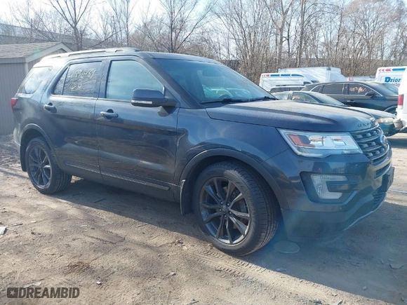 2017 Ford Explorer XLT with VIN 1FM5K8D85HGB46116, listed as a IAAI auction lot 41896489 with 127,615 mi miles. Bid and sale history available at carsss.com. Image 1.