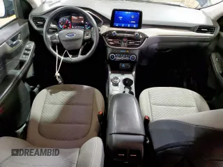 2021 Ford Escape SE z VIN 1FMCU0G67MUA73517, wystawiony jako Copart lot #58307575 z przebiegiem 122 216 mil mil oraz Czysty tytuł • Clean title. Historia ofert i sprzedaży dostępna na DreamBid. Obrazek 8.