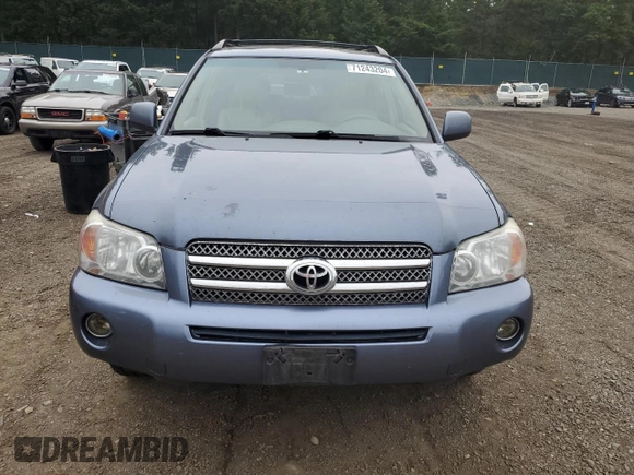 2007 Toyota Highlander Hybrid w/3rd Row with VIN JTEEW21A570038840, listed as a Copart auction lot 71243204 with 226,529 mi miles and Salvage Title. Bid and sale history available at carsss.com. Image 5.