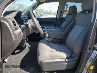 2015 Toyota Tundra SR5 z VIN 5TFDW5F1XFX421561, wystawiony jako Copart lot #46880165 z przebiegiem 110 669 mil mil oraz Szkoda całkowita • Salvage title. Historia ofert i sprzedaży dostępna na DreamBid. Obrazek 7.
