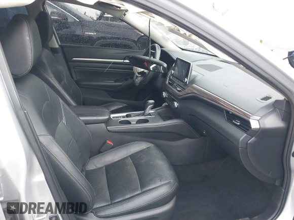 2019 Nissan Altima 2.5 SL with VIN 1N4BL4EV4KC196673, listed as a IAAI auction lot 41480266 with 89,242 mi miles. Bid and sale history available at carsss.com. Image 5.
