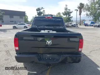 2016 Ram 1500 Express z VIN 1C6RR6FG5GS333031, wystawiony jako IAAI lot #42195110 z przebiegiem 144 921 mil mil oraz . Historia ofert i sprzedaży dostępna na DreamBid. Obrazek 16.