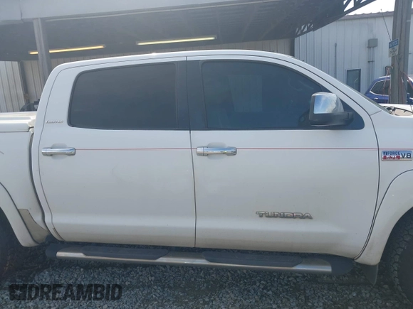 2007 Toyota Tundra LTD with VIN 5TBDV58167S488187, listed as a IAAI auction lot 42113431 with 242,650 mi miles. Bid and sale history available at carsss.com. Image 13.