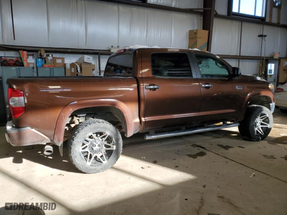 2015 Toyota Tundra 4WD Truck Platinum with VIN 5TFAY5F14FX438207, listed as a Copart auction lot 45423535 with 156,683 mi miles and Clean Title. Bid and sale history available at carsss.com. Image 3.